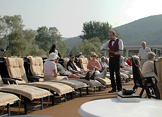 the elegant lady sundeck