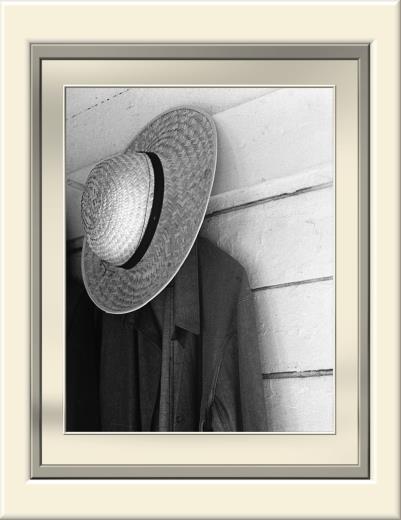 F_amishCloset03